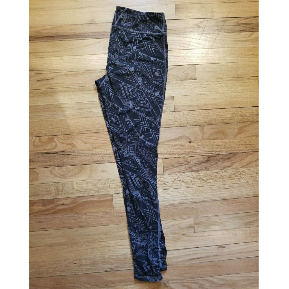 Black and Grey Gaiam Leggings Size Large
